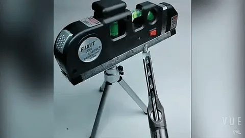 LLAVE 18 EN 1 + NIVEL LASER
